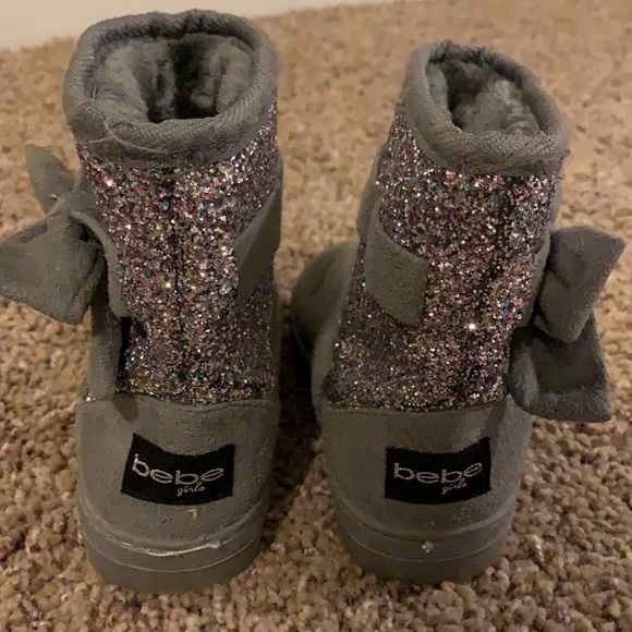 Like new toddler size 8 BeBe fur boots - Picture 4 of 5